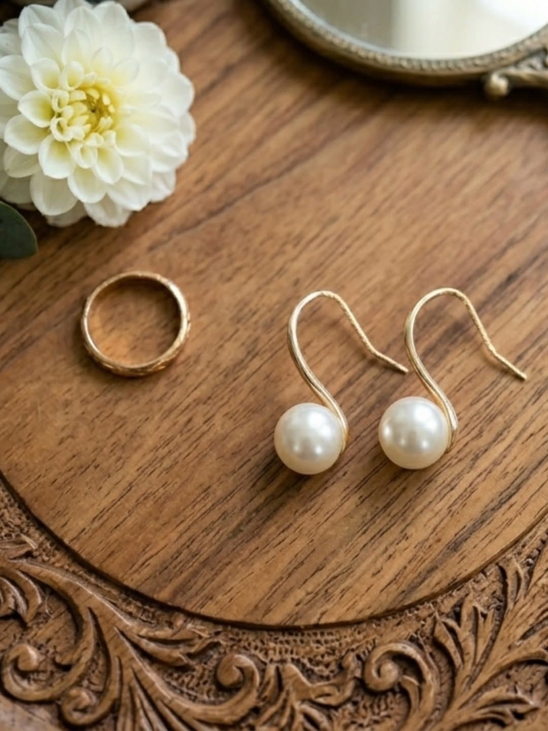 Pearl Hook