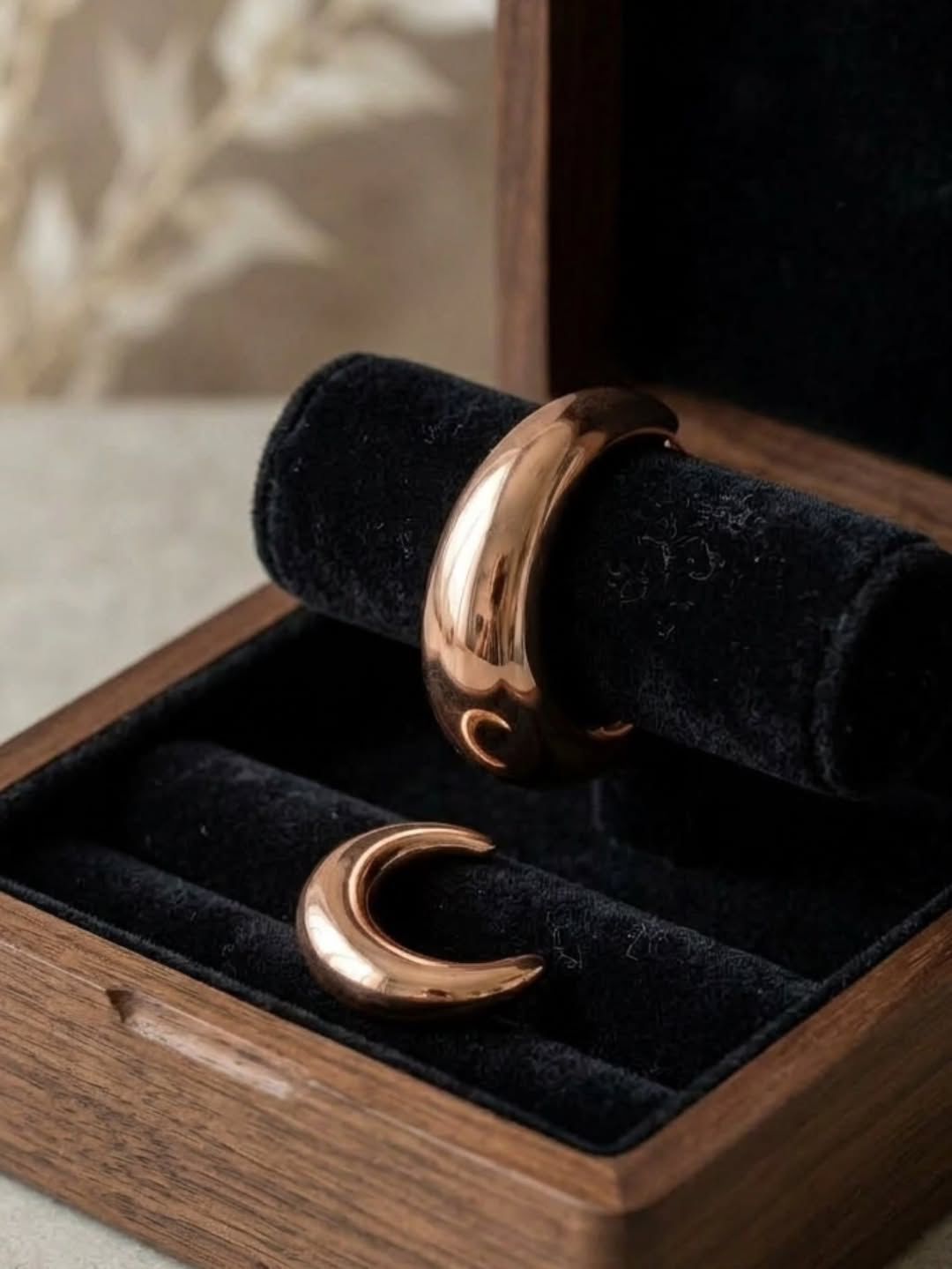 Luna Curve Hoops
